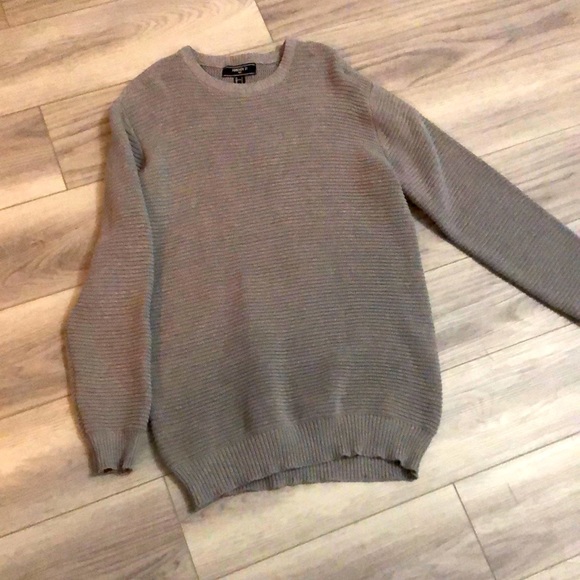 Oversized Sweater - Picture 2 of 4